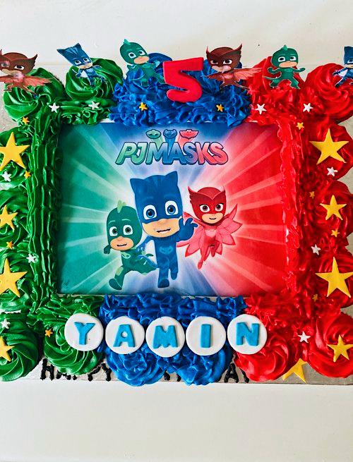 PJ Masks and 18 cupcakes